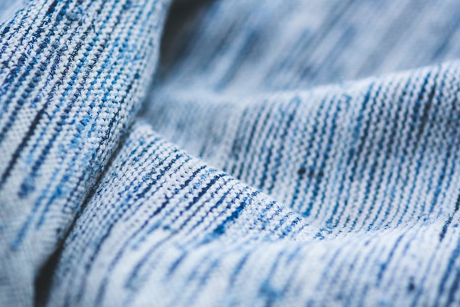 blanc, blau, teixit, coberta, tèxtil, fons, primer pla, teixits, macro, patró, textura, texans, denim, roba, material, moda, peça, pantalons, cotó, roba casual, marc complet, a l'interior, enfocament selectiu, llana, suèter, cap gent, roba calenta, 5K
