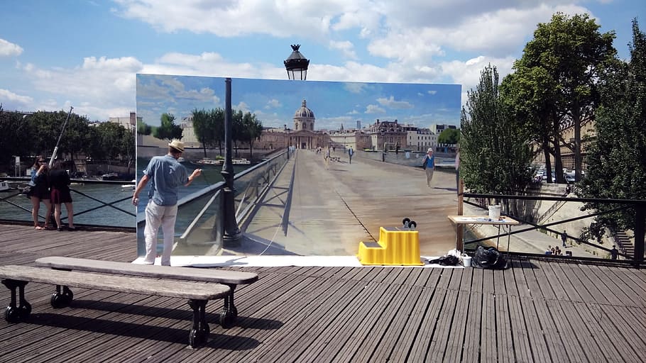 mand maleri bro, træ-, dok, maler, rammen, vod, bro, Paris, arkitektur, himmel, træ, rigtige mennesker, natur, bygget struktur, herrer, sky - himmel, bygning udvendig, by, rækværk, dag, plante, mennesker, gade, livsstil, fuld længde, vand, gruppe af mennesker, udendørs, 4K