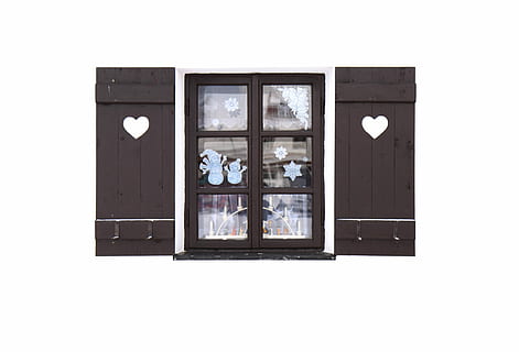 finestra, finestre, bicchiere, cuore aperto, Aperto, cuore, cuori, legno - materiale, isolato, vecchio stile, vecchio, nessuno, cassetto, singolo oggetto, fotografia, cornice, sfondo bianco, cultura artistica e intrattenimento, temi fotografici, architettura, girato in studio, in casa, copia spazio, struttura costruita, caratteristica della parete, ritagliare, trasparente, riflessione, vetro - materiale, natura morta, tecnologia, giorno, costruzione, 4K, CC0, dominio pubblico, privo di copyright