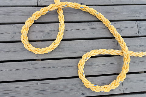 corda, linea, stringa, cordone, marittimo, Aperto, nautico, sartiame, barca, mare, legato, legno - materiale, nessuno, avvicinamento, connessione, modello, metallo, giorno, direttamente sopra, vista dall'alto, tavolo, legna, tavola, Marrone, design, a forma di cuore, giallo, forma, all'aperto, 5K, CC0, dominio pubblico, privo di copyright