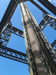 altezza, Torre, altitudine, Inquadratura dal basso, cielo, architettura, struttura costruita, metallo, natura, cielo sereno, giorno, blu, nessuno, all'aperto, industria, connessione, alto - alto, luce del sole, esterno dell'edificio, ponte, mezzi di trasporto, viaggio, trave, equipaggiamento industriale, 2K, CC0, dominio pubblico, privo di copyright