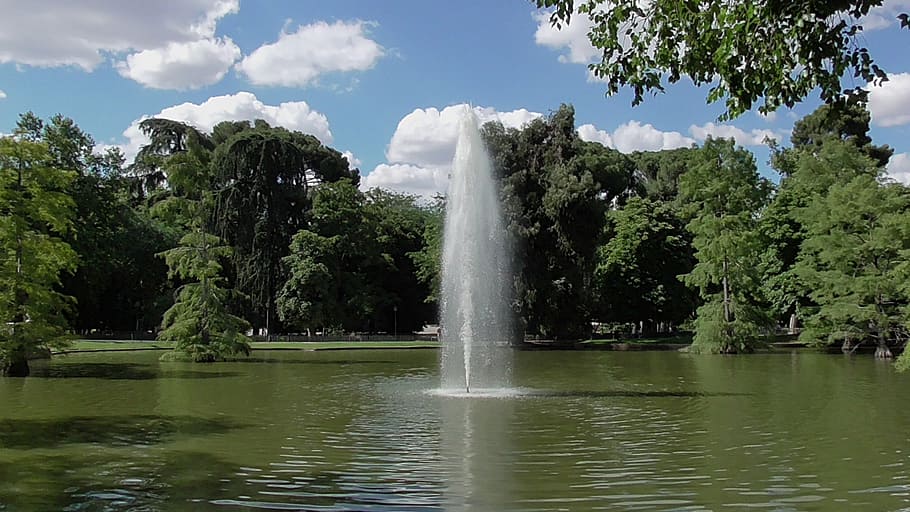 paisatge, parc, madrid, estany, jubilació, aigua, arbre, Font, planta, fumigació, naturalesa, arquitectura, moviment, llac, cel, esquitxades, escenics - natura, núvol - cel, dia, destinacions de viatge, bellesa a la natura, cap gent, viatjar, a l'aire lliure, aigua que flueix, poder a la natura, 1080P