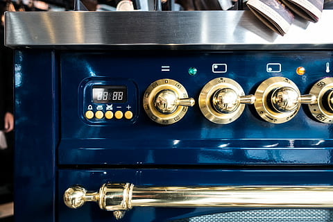 four, Fermer, ancien, cuisine, ustensiles de cuisine, équipement, métal, Panneau de contrôle, La technologie, à l'intérieur, acier, illuminé, personne, bleu, contrôle, nombre, machinerie, style rétro, bouton, la musique, culture artistique et divertissement, la communication, équipement musical, antique, instrument de musique, lien, équipement électrique, 5K, CC0, domaine public, libre de droits
