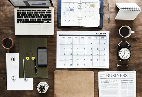 fotografi flat-lay, laptop, smartphone, kalender, Book, menonton, meja, komunikasi, teknologi, teknologi nirkabel, waktu, koneksi, komputer, kertas, tepat di atas, meja tulis, bisnis, dalam ruangan, mebel, tampilan sudut tinggi, jam, kantor, perangkat informasi portabel, jam tangan, tidak ada orang, keyboard, 1080P, CC0, domain publik, bebas royalti