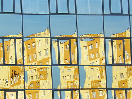 gul, blå, abstrakt, maleri, vinduer, afspejling, glas, bygning, arkitektur, design, by-, arkitektoniske, dekorative, reflekterende, vindue, facade, bygning udvendig, bygget struktur, urban scene, ingen mennesker, glas - materiale, dag, i en række, by, sollys, kontorbygning udvendig, himmel, udendørs, natur, side om side, mønster, kontor, 720P, CC0, offentligt domæne, royaltyfrie