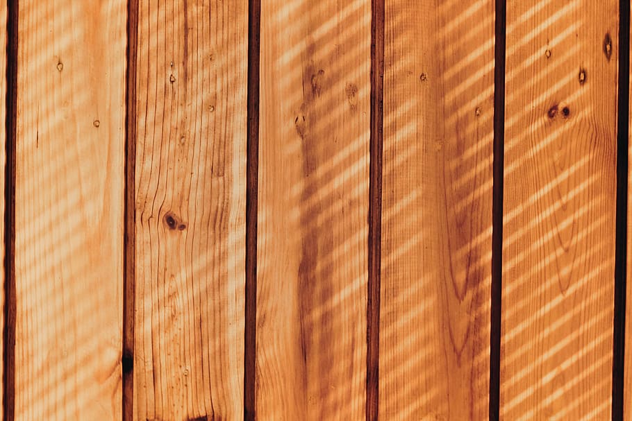 muro di legno marrone, legna, modello, luce del sole, linea, ripetitivo, legno - materiale, fotogramma intero, sfondi, strutturato, tavola, Marrone, venatura del legno, nessuno, pavimentazione, avvicinamento, architettura, a strisce, caratteristica della parete, legname, struttura costruita, vecchio, pavimento in legno, pannelli di legno, effetto strutturato, parquet, 5K
