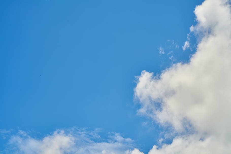 Blau, Himmel, Nimbus-Wolken, Luft, Wolke, Hintergrund, Wolken, hoch, Es liegt in der Luft, Natur, Landschaft, wunderschönen, Tag, draussen, Weiß, abstrakt, Jahreszeit, Frühling, Textur, wolke - himmel, Hintergründe, Wolkengebilde, nur himmel, szenen, Schönheit in der Natur, kopieren sie platz, weiße Farbe, Atmosphäre, Wind, Szenen - Natur, Umgebung, flauschige, keine Leute, Ruhe, ruhige Szene, Weichheit, draußen, sauber, 5K