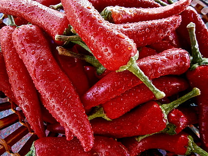 roșu chili lot, fruct, piper, vegetal, legume, natură, mancare si bautura, roșu, alimente, prospeţime, mâncat sănătos, bunăstare, natură moartă, a închide, nici o persoana, cadru complet, fundaluri, în interior, grup mare de obiecte, gata să mănânce, vedere în unghi mare, abundenţă, boabe de fructe, căpșună, tocat, ispită, 4K, CC0, domeniu public, fără drepturi de autor