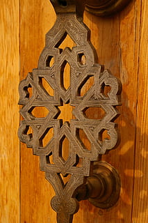 pany, ajustament, metall, entrada, porta, ferro forjat, gestionar, artísticament, ornament, decoratiu, curlicue, estructures, ferro, datailaufnahme, estructura, jardí oriental, jardins del món, Berlín, material de fusta, a l'interior, cap gent, patró, primer pla, marró, fusta, directament a sobre, forma, disseny, menjar, menjar i beguda, decoració, natura morta, tir de l'estudi, forma d'estrella, dia, artesania, gra de fusta, 2K, CC0, domini públic, lliure de regalies