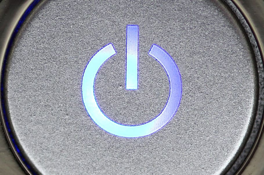 botó del interruptor del dispositiu, dispositiu, interruptor, botó, negocis, tancar, ordinador, control, maquinari, clau, portàtil, led, llum, macro, quadern, fora, oficina, portal, poder, premeu, empenta, començar, tecnologia, blanc, primer pla, cap gent, a l'interior, dia, comunicació, signe, símbol, carretera, cercle, transport, forma geomètrica, orientació, informació, forma, manera de transport, vista d’angle alt, ciutat, blau, vehicle terrestre, signe d'informació, marcatge, automòbil, 720P