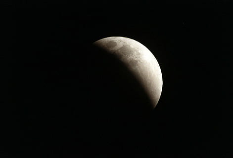 Eclipse de lluna, lluna, cosmos, espai, llum de la lluna, cel, ple, nit, brillant, fosc, menjar, naturalesa, astronomia, còpia espai, fons negre, cap gent, sol objecte, ombra, primer pla, fenomen natural, eclipsi, tir de l'estudi, superfície de la lluna, a l'aire lliure, astrologia, orbitant, Lluna planetària, espai i astronomia, 1080P, CC0, domini públic, lliure de regalies