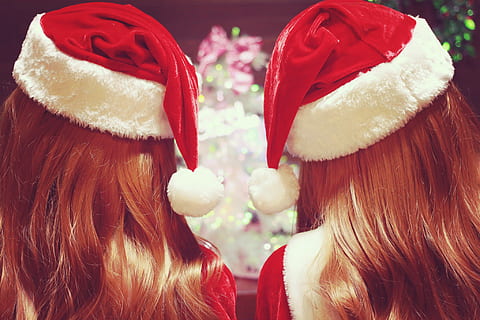 du, moteris, dėvėti, Santa Hat, dvi moterys, Santa, skrybėlės, Kalėdos, moterys, žmonių, patelės, raudona, Kaukazo etninė kilmė, grožis, jaunuolis, suaugusiųjų, gražus, šventė, raudonplaukiai, žiemą, šūvis į galvą, Iš arti, portretas, nėra žmonių, šukuosena, realūs žmonės, ilgi plaukai, plaukai, Laisvalaikio veikla, gyvenimo būdą, apranga, skrybėlę, galinis vaizdas, bendrumas, sutelkti dėmesį į naujas žinias, rudi plaukai, dieną, šilti drabužiai, žmogaus plaukai, 1080P, CC0, Viešasis domenas, nemokamai
