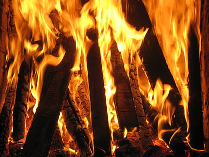 камин, Fire Fox, дерево, Пожар, пламя, высокая температура, страсть, сжигание, огонь - природное явление, тепло - температура, дерево - материал, оранжевый цвет, журнал, ночь, природа, костер, дрова, крупный план, движение, нет людей, пылающий, связь, кемпинг, размытое движение, ад, 1080P, CC0, общественное достояние, роялти бесплатно