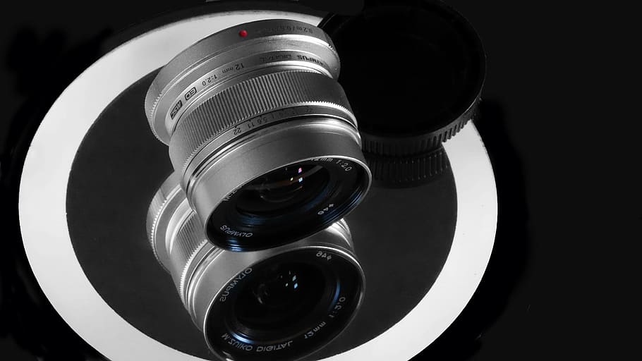 3 micro4, objektiven, gran angle, temes de fotografia, lent - instrument òptic, lent - ull, primer pla, càmera - equip fotogràfic, equip fotogràfic, tecnologia, a l'interior, cultura i entreteniment artístic, cap gent, natura morta, tir de l'estudi, sol objecte, fons negre, instrument òptic, vidre - material, equipament, taula, vista d’angle alt, industria del cinema, càmera de vídeo domèstica, càmera digital, 4K