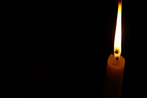 pelayaran, api, pembakaran, lilin, suhu panas, latar belakang hitam, menyalin ruang, tembakan studio, merapatkan, api - fenomena alam, dalam ruangan, diterangi, gelap, tidak ada orang, alam, kamar gelap, kamar domestik, bersinar, warna oranye, kilau, pencairan, 4K, CC0, domain publik, bebas royalti