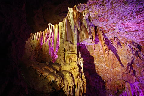 jaskinia, sopel, stalagmit, pod ziemią, skała, formacja skalna, geologia, rock - obiekt, Geografia fizyczna, solidny, piękno natury, cele podróży, żadnych ludzi, wewnątrz, scena pozamiejska, wapień, naturalny wzór, erozja, Natura, podróżować, majestatyczny, spokój, piaskowiec, 4K, CC0, domena publiczna, darmowe zdjęcia