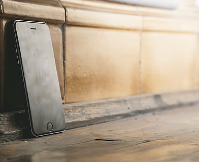 przestrzeń, szary, iphone 6, oprócz, brązowy, Ściana, stół, biurko, technologia, smartfon, mądry, telefon, ekran, porozumiewanie się, mobilny, biznes, czarny, drewno, tło, komórka, nowoczesny, drewniany, iPhone, plus, 6s, biały, połączenie, pusty, pokaz, odosobniony, komórkowy, cyfrowy, stary, makieta, urządzenie, tekstura, drewno - materiał, żadnych ludzi, dzień, wewnątrz, martwa natura, architektura, zbliżenie, skupić się na pierwszym planie, transport, metal, opuszczony, selektywne skupienie, posadzka, budynek, technologia bezprzewodowa, 4K, CC0, domena publiczna, darmowe zdjęcia