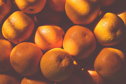 oransje frukt mye, oransje, mye, nærbilde fotografering, frukt, skygge, vinduslys, lys, oransje farge, spise sunt, mat, mat og Drikke, friskhet, velvære, sitrusfrukt, stor gruppe gjenstander, stilleben, nærbilde, ingen folk, appelsin, overflod, full ramme, sollys, innendørs, bakgrunn, dag, 4K, CC0, offentlig domene, opphavsrett gratis