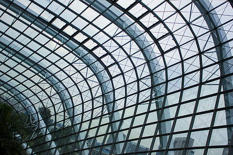 arte Moderno, parrilla, ventanas, modelo, cuadro, acero, aluminio, diseño, moderno, tecnología, metal, malla, perforado, metálico, estructura construida, arquitectura, material de vidrio, nadie, vista de ángulo bajo, techo, antecedentes, fotograma completo, forma geometrica, adentro, día, edificio, forma, ciudad, cielo, característica arquitectónica, vaso, edificio de oficinas exterior, aleación, directamente debajo, 5K, CC0, dominio público, libre de derechos