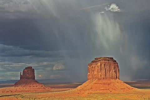 Landschaftsfoto, zwei, braun, Berg, monumenttal, Gewitter, Rock, Wolke, wolkig, bedeckt, monument valley tribal park, Vereinigte Staaten von Amerika, Arizona, Natur, Landschaft, Utah, Butte - Felsvorsprung, wilder Westen, szenen, keine Leute, Südwesten der USA, Wüste, draußen, Mesa, nordamerikanische Stammeskultur, Navajo, berühmter Platz, Himmel, Navajo Reservierung, Mesa - Arizona, Schönheit in der Natur, Nationalpark, Rock - Objekt, wolke - himmel, Reise, Tag, Szenen - Natur, Nicht-städtische Szene, Felsformation, ruhige Szene, Ruhe, physische Geographie, Geologie, Umgebung, Reiseziele, Land, Sturm, Klima, Kraft in der Natur, erodiert, trockenes Klima, 4K, CC0, gemeinfrei, lizenzfrei