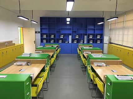 create, customer, classroom, indoor, design, school, indoors, absence, illuminated, empty, no people, table, in a row, business, architecture, technology, equipment, furniture, large group of objects, education, office, building, domestic room, university, order, studying, 4K, CC0, public domain, royalty free