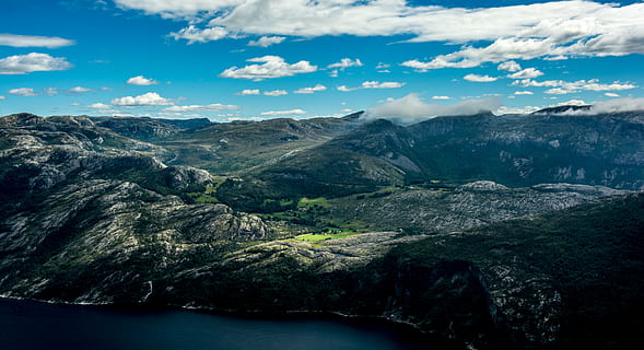 skyer, landskab, bjerg, natur, udendørs, naturskøn, dal, scenics, Europa, sommer, blå, himmel, bjergtop, scenics - natur, sky - himmel, skønhed i naturen, miljø, bjergkæde, ro, rolig scene, ingen mennesker, vand, idyllisk, ikke-urbane scene, klippe, jord, dag, 5K, CC0, offentligt domæne, royaltyfrie