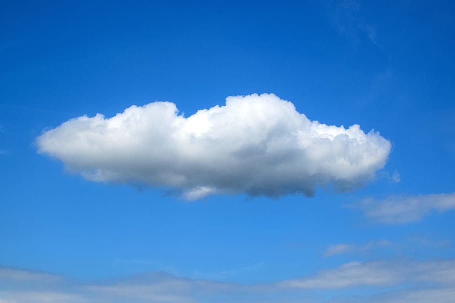 wit, wolken, blauw, hemel, wolk, prachtig, natuur, zomerdag, stapelwolken, zonnige dag, wolk - lucht, cloudscape, schoonheid in de natuur, atmosfeer, scenics - natuur, geen mensen, dag, pluizig, witte kleur, milieu, buitenshuis, achtergronden, idyllisch, wind, meteorologie, zachtheid, klimaat, 5K