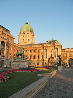 costruzione, budapest, tramonto, esterno dell'edificio, struttura costruita, architettura, cielo, destinazioni di viaggio, cielo sereno, il passato, natura, storia, città, turismo, viaggio, cupola, facciata, pianta, giorno, copia spazio, persone accessorie, all'aperto, 4K, CC0, dominio pubblico, privo di copyright