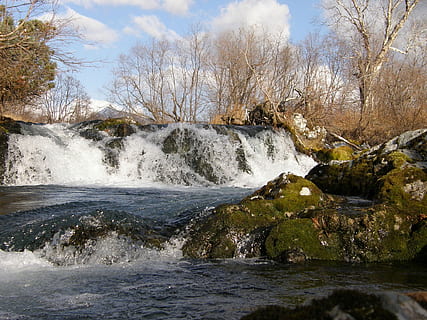 vandfald, kaskade, Grænseværdi, overløbskant, efterår, bjerg stream, bjerge, landskab, rejse, sten, natur, bjerglandskab, højland, bjergdal, højde, turisme, Kamchatka, vand, sne, sneen, skønhed i naturen, scenics - natur, bevægelse, flydende vand, træ, ingen mennesker, plante, klippe, rock-objekt, dag, solid, ro, himmel, ikke-urbane scene, flyder, rolig scene, flod, udendørs, strøm - rindende vand, magt i naturen, 1080P, CC0, offentligt domæne, royaltyfrie