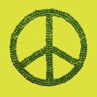 verde, ervilhas sinal de paz, logotipo da paz das ervilhas, Paz, padronizar, volta, ervilhas, vegetal, cor verde, tiro do estúdio, ninguém, dentro de casa, fundo colorido, criatividade, desenhar, forma, forma geométrica, diretamente acima, Cortar fora, fundo verde, ainda vida, círculo, arte e Artesanato, único objeto, amarelo, símbolo, fechar-se, 2K, CC0, domínio público, royalty free