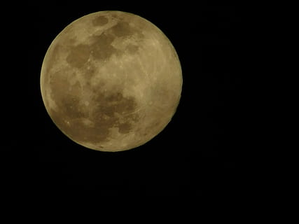 måne, dryck, natthimlen, dricka natt, himmel, astronomi, fullmåne, natt, måneyta, planetmåne, månsken, mörk, svart färg, rymden, astronomi teleskopet, natur, skönhet i naturen, scenics - natur, geometrisk form, lugn, cirkel, inget folk, lågvinkelvy, form, kopiera utrymme, lugn plats, idyllisk, utomhus, astrologi, rymd och astronomi, 4K, CC0, offentligt domän, royaltyfria