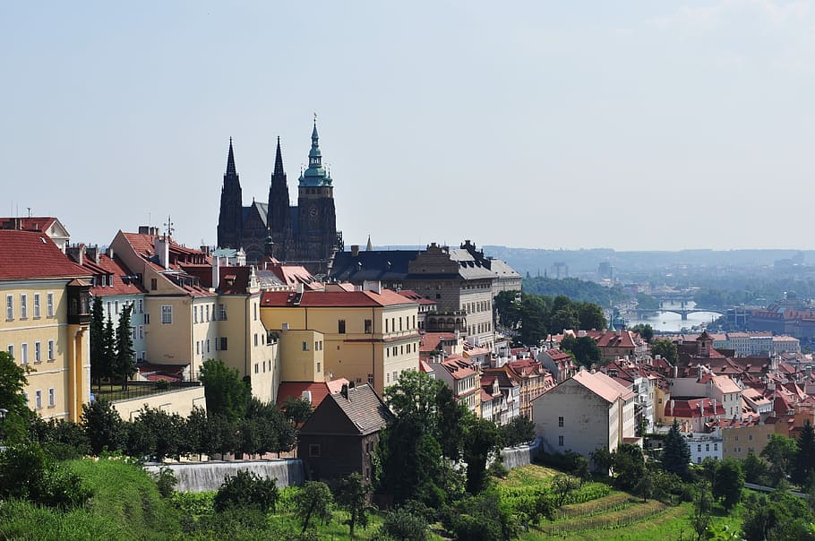 tsjekkisk, Praha, bygning, arkitektur, Europa, berømt sted, bybildet, tak, by, historie, urbane scene, borg, hus, bygge eksteriør, dag, utendørs, bygget struktur, boligområde, natur, ingen folk, himmel, Religion, sted for tilbedelse, reisemål, plassering, sted, spir, 4K