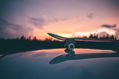 skateboard, top, lustruit, suprafaţă, fotografie silueta, înalt, copaci, Munte, apus de soare, reflecţie, zori de zi, amurg, răsărit, nor, pădure, roată, copac, lumina soarelui, roz, patine, sverige, Suedia, cer, mijloc de transport, nor - cer, transport, vehiculul aerian, avion, natură, nici o persoana, zbor, aripă de aeronave, aeroport, să se concentreze asupra primelor elemente, dramatic cer, culoare portocalie, călătorie, în aer liber, Industrie aerospatiala, 5K, CC0, domeniu public, fără drepturi de autor