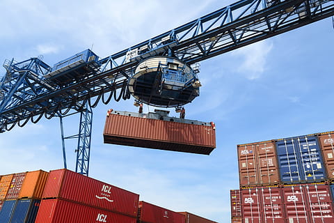 blå, kran, at løfte, rød, Forsendelse, beholder, Indlæser, Havn, transportere, kuvert, last, håndtering af varer, kraner, container kran, havnekraner, lastekran, skib, container terminal, lasthåndtering, Emmerich, industri, arkitektur, maskineri, kran - entreprenørmaskiner, himmel, lav vinkel visning, godstransport, forretning, last container, kommerciel dock, natur, sky - himmel, transportmidler, bygget struktur, udendørs, mole, metal, dag, ingen mennesker, 5K, CC0, offentligt domæne, royaltyfrie