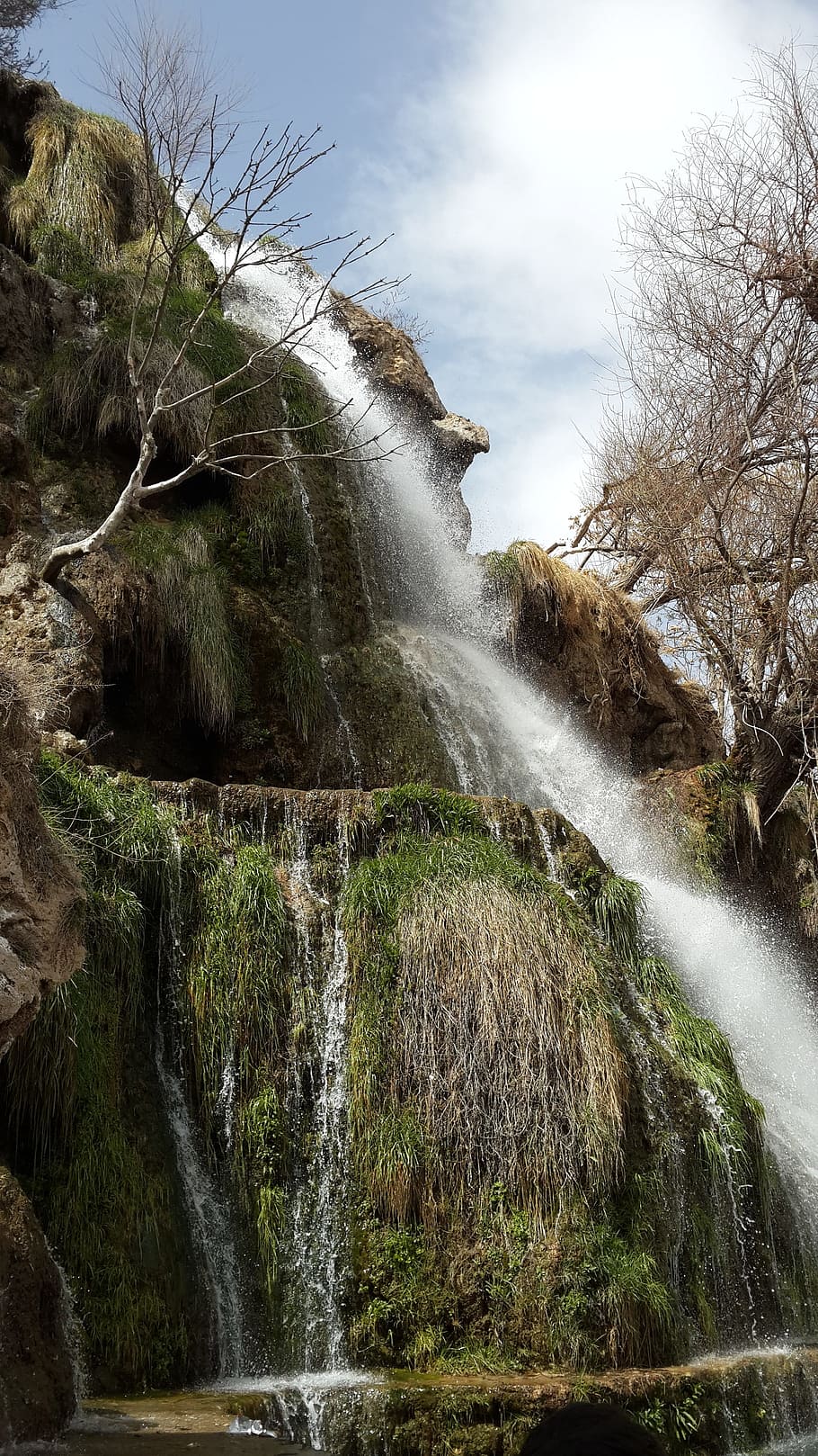 cascada, muntanya, iran, aigua, escenics - natura, moviment, bellesa a la natura, aigua que flueix, naturalesa, exposició llarga, arbre, cel, dia, terra, cap gent, medi ambient, que flueix, escena no urbana, planta, moviment borrós, esquitxades, a l'aire lliure, poder a la natura, caient aigua, 4K