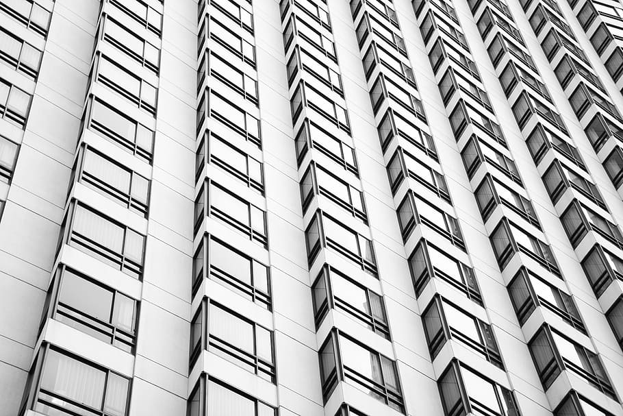 minimalist, fotografie, Mare creștere, clădire, clădire albă, arhitectură, fereastră, paralel, reflecţie, cadru complet, construită, fundaluri, exteriorul clădirii, model, nici o persoana, consecutiv, repetiţie, modern, exteriorul clădirii de birouri, oraș, zi, unul langa altul, birou, vedere unghiulară joasă, în aer liber, a închide, zgârie-nori, abstract, argintiu colorat, apartament, oţel, 5K