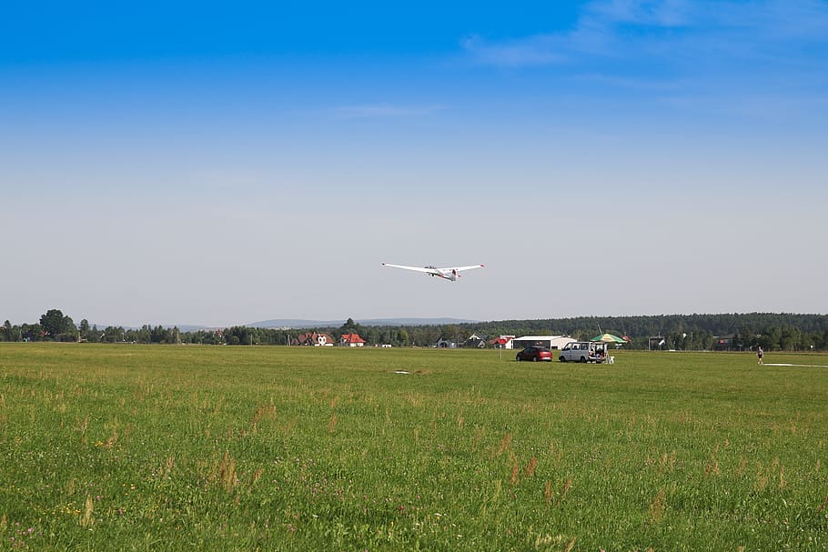 kluzák, létat, letectví, nebe, křídla, let, cestovat, dom, rekreace, sport, letenky, Rychlost, letadlo, létající, masłów, swietokrzyskie, Polsko, leteckého vozidla, letoun, přeprava, způsob dopravy, tráva, rostlina, Příroda, letiště, pole, přistát, životní prostředí, letecký a kosmický průmysl, modrý, nikdo, den, střední vzduch, vzlétání, venku, soukromé letadlo, 2K