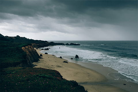 rock formation, ocean, hav, kyst, Foto, stormfuld, tid, strand, sand, bølger, vand, storm, overskyet, grå, himmel, natur, scenics, sky - himmel, ingen mennesker, landskab, horisont over vand, jord, scenics - natur, skønhed i naturen, miljø, kystlinje, ro, bølge, horisont, rolig scene, udendørs, 1080P, CC0, offentligt domæne, royaltyfrie