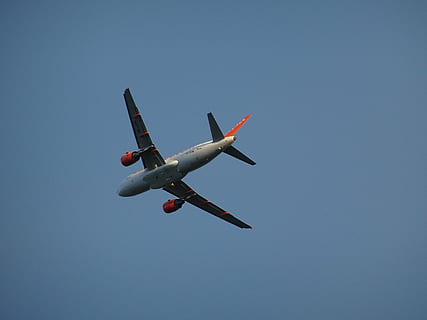 aircraft, start, wing, wrong location, turbine, engine, rear, take off, fly, airbus, technology, detail, flight number, passenger aircraft, aviation, machine, flyer, departure, air vehicle, airplane, mode of transportation, transportation, flying, sky, on the move, motion, travel, blue, no people, low angle view, clear sky, nature, day, outdoors, copy space, mid-air, airshow, plane, aerospace industry, aerobatics, 5K, CC0, public domain, royalty free