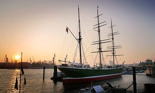 bota, águas, navio, por do sol, veleiro, fragata, porta, Hamburgo, crepúsculo, romântico, agua, embarcação náutica, transporte, modo de transporte, mar, barco a vela, céu, Porto, vela, natureza, pólo, mastro, arquitetura, navio alto, viagem, beleza na natureza, ninguém, ao ar livre, embarcações de passageiros, 4K, CC0, domínio público, royalty free