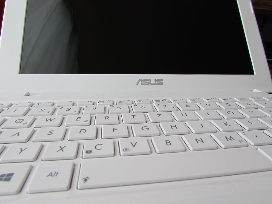 slukket, hvid, overvåge, skærm, notesbog, netbook, nøgler, bærbar, asus, tastatur, hjemmekontor, blogging, det, computer videnskab, programmering, computer, transportabel, teknologi, computer tastatur, computerskærm, pc, internet, computer nøgle, ingen mennesker, forretning, meddelelse, computere, udstyr, trådløs teknologi, tæt på, mobilitet, enkelt objekt, computerudstyr, forbindelse, indendørs, brev, computer del, tekst, alfabet, bærbar informationsenhed, hvid farve, moderne, 4K