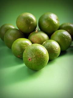 Limette, Grün, Zitrone, Scheibe, runden, Segmente, Obst, Nahansicht, isoliert, reif, natürlich, ganze, tropisch, Süss, schälen, Diät, organisch, Gelb, Studio, Kreis, erfrischend, Zitrusfrüchte, sauer, Makro, Essen, gesund, Sammlung, Gruppe, Farbe, einstellen, Zutat, Teil, frisch, bitter, Lebensmittel, saftig, roh, Portion, Frische, gesundes Essen, Essen und Trinken, grüne Farbe, Wohlbefinden, farbiger Hintergrund, Studioaufnahme, keine Leute, grüner Hintergrund, Stillleben, drinnen, Gruppe von Objekten, Apfel - Frucht, große gruppe von gegenständen, ausgeschnitten, 2K, CC0, gemeinfrei, lizenzfrei