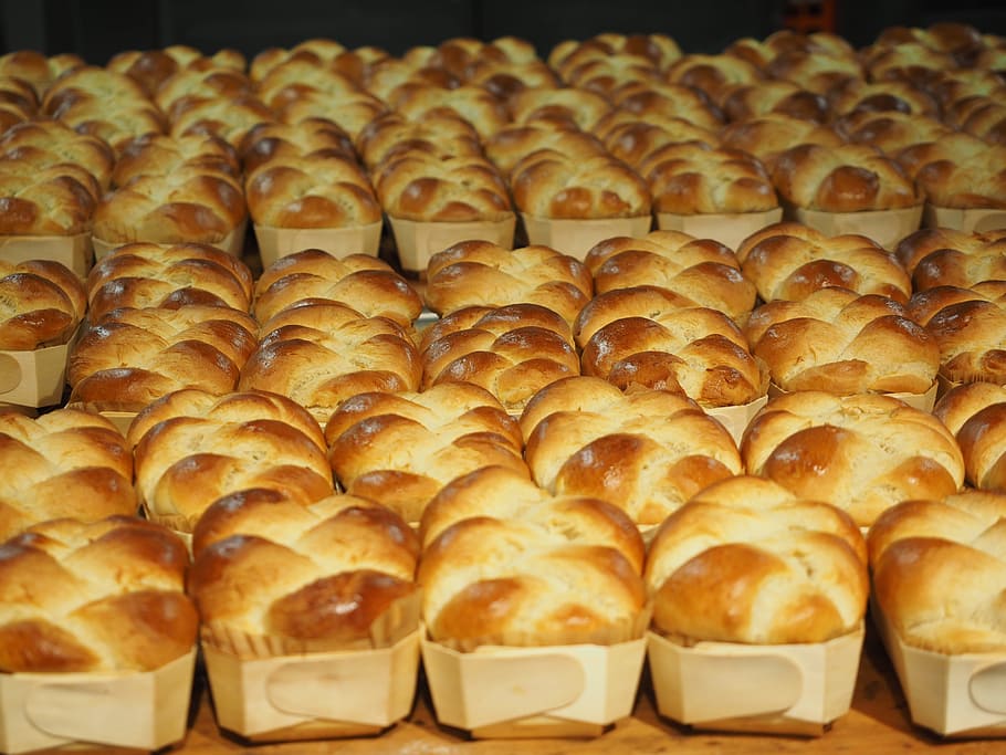 hefekranz, trena de pasqua, vteig, pastís, trena, butterzopf, savarin, massa, Striezel, menjar, deliciós, fleca, pastes, menjar i beguda, en fila, frescor, natura morta, a l'interior, gran grup d'objectes, cap gent, arranjament, dolç, postres, menjar dolç, al forn, costat a costat, primer pla, llest per menjar, indulgència, repetició, abundància, element de pastisseria al forn, ordre, temptació, menjar xinès, berenar, safata, menjar francès, 4K