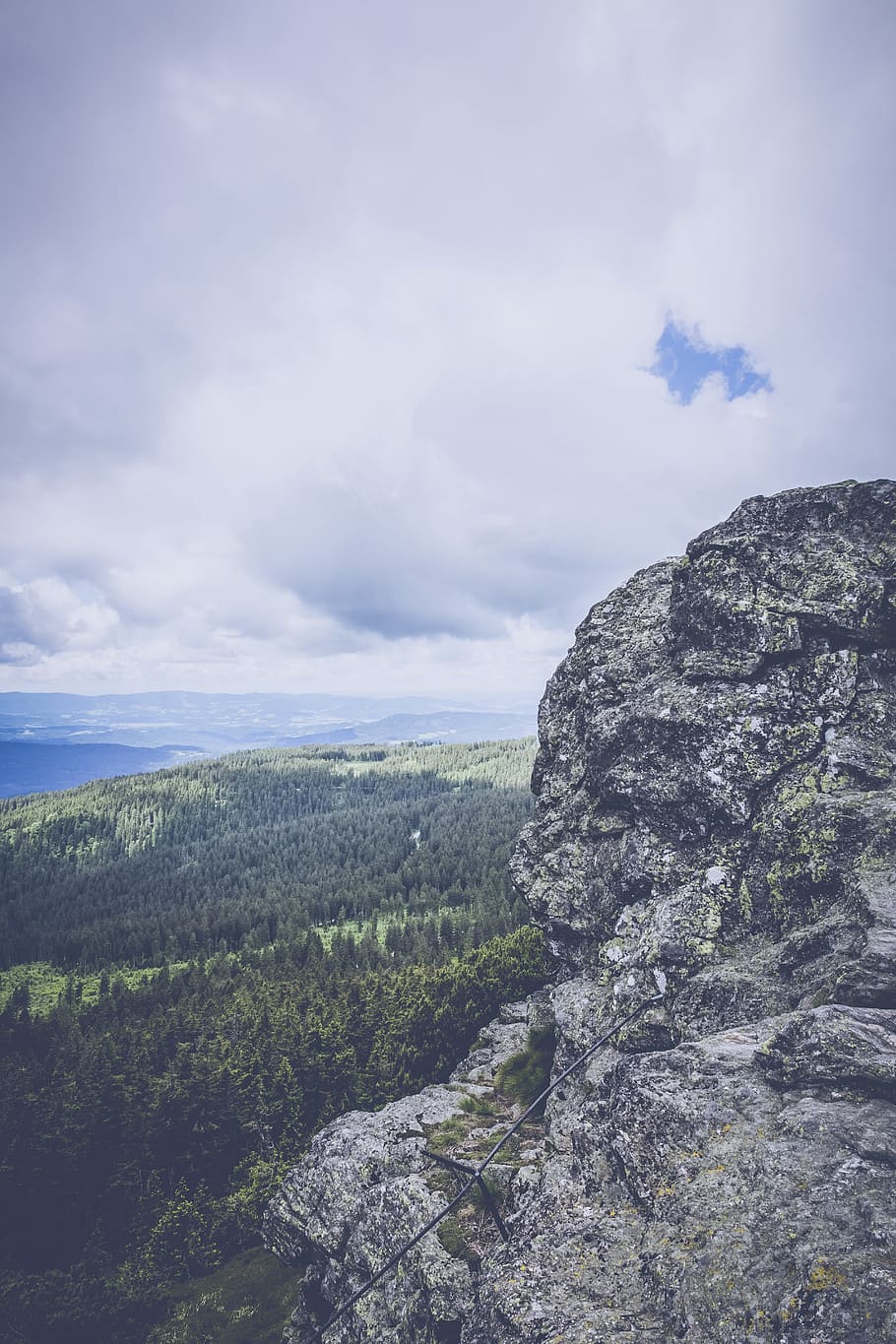 Mai Mult, destinaţie, vedere, punct de vedere, Munte, timp liber, platou, locuri de interes, turism, vacanţă, drumeții, alpinism, natură, parc natural, pădure, câmpuri, peisaj, stâncă, vedere îndepărtată, previziune, munţi, copaci, pădurea bavareză, nor - cer, cer, o scenă liniștită, frumusețe în natură, liniște, scenice - natura, scenă non-urbană, plantă, mediu inconjurator, obiect de rocă, zi, nici o persoana, solid, formatie rock, creştere, copac, în aer liber, formare, 5K
