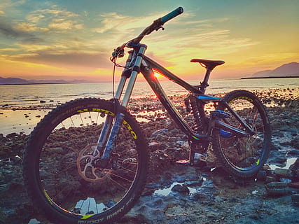 chalkida, motos fantasmes, posta de sol, bicicleta, ciclisme, a l'aire lliure, platja, naturalesa, mar, cel, estiu, esport, paisatge, escenics, recerca recreativa, vacances, sorra, bicicleta de muntanya, viatjar, núvol - cel, transport, roda, aigua, terra, manera de transport, vehicle terrestre, estacionari, bellesa a la natura, cap gent, escenics - natura, tranquil·litat, escena tranquil·la, horitzó sobre l’aigua, 2K, CC0, domini públic, lliure de regalies