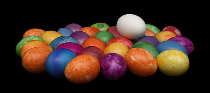 ous salats de colors assortits, ous de Pasqua, colorit, Pasqua, Feliç Pasqua, color, tema de pasqua, deliciós, alegre, de colors, ous bullits, groc, taronja, blanc, rosa, porpra, blau, verd, cuit, hartgekocht, forma d'ou, celebració de Pasqua, capçalera, banner, imatge de capçalera, outsider, sol, multicolor, menjar, tir de l'estudi, fons negre, menjar i beguda, ou, ou de Pasqua, variació, cap gent, a l'interior, elecció, celebració, gran grup d'objectes, menjar dolç, natura morta, dolç, grup d'objectes, caramels, ordre, temptació, macarró, 5K, CC0, domini públic, lliure de regalies