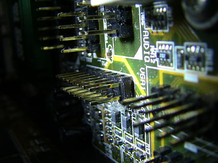 computer, pc, tecnologia, dentro, vecchio, server di rete, spina di connessione di rete, rete di computer, industria elettronica, dati, attrezzatura, Internet, connessione, industria, messa a fuoco selettiva, in casa, nessuno, comunicazione, complessità, cavo, avvicinamento, scheda di circuito, chip del computer, componente elettrico, macchinario, materiale elettrico, Alimentazione elettrica, 1080P, CC0, dominio pubblico, privo di copyright