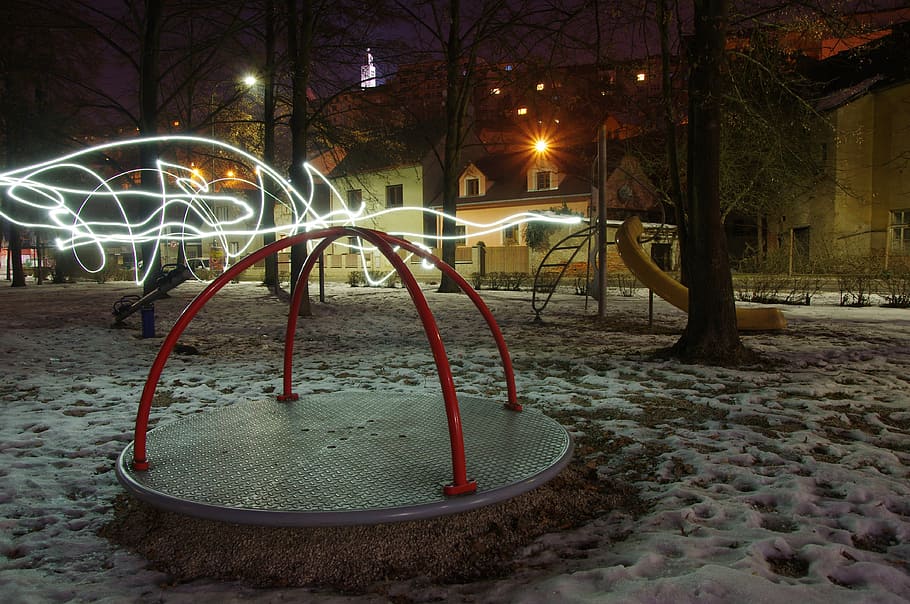 laser, karuzela, pole, oświetlony, noc, architektura, rozjarzony, długa ekspozycja, drzewo, zbudowana struktura, żadnych ludzi, ulica, Miasto, ruch, na zewnątrz budynku, Natura, sprzęt oświetleniowy, lekkie malowanie, na dworze, park, budynek, wylądować, piasek, 4K