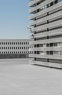 bouwstructuur, dag tijd, gebouw, structuur, dag, tijd, architectuur, ingebouwde structuur, buitenkant van het gebouw, modern, stedelijke scène, kantoorgebouw, venster, bedrijf, bouwindustrie, stad, buitenshuis, appartement, beton, wolkenkrabber, facade, kantoorgebouw buitenkant, regering, hemel, geen mensen, heldere lucht, kantoor, natuur, groot hoog, leeg, glas - materiaal, lage hoekweergave, 5K, CC0, publiek domein, royaltyvrij