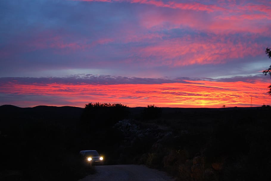landskab, valencia, skyer, solnedgang, scenarie, himmel, skumring, sky - himmel, scenics - natur, skønhed i naturen, silhuet, natur, ro, ingen mennesker, rolig scene, belyst, orange farve, træ, plante, dramatisk himmel, nat, idyllisk, miljø, mørk, romantisk himmel, 4K